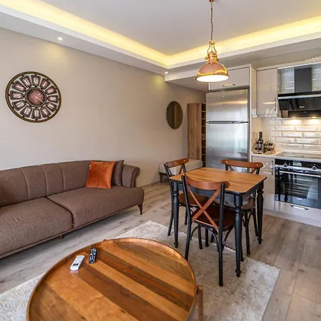 Comfortable Flat With Shared Pool Backyard And A Refreshing Balcony In 달라만